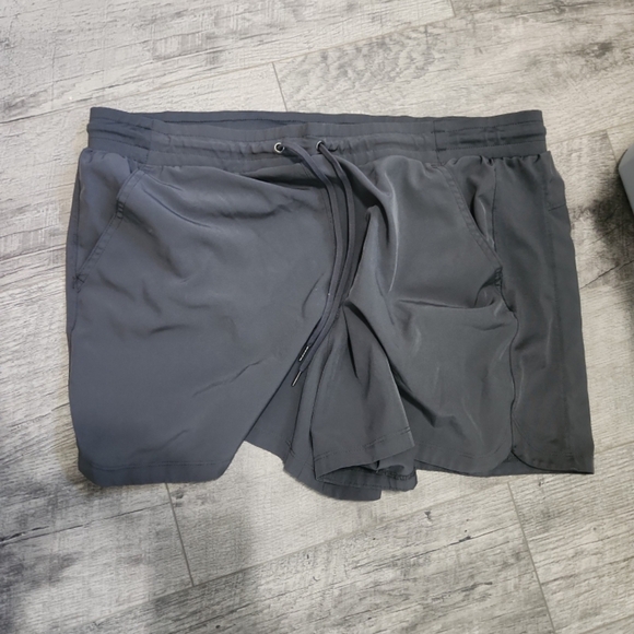 Men's Gray Shorts - Picture 1 of 1